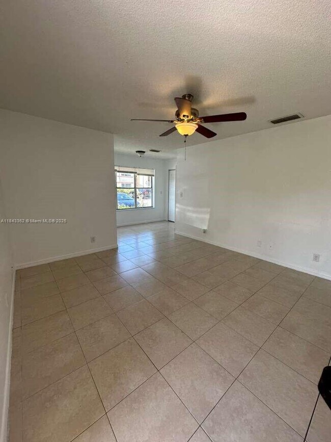 Building Photo - 3350 Pinewalk Dr N