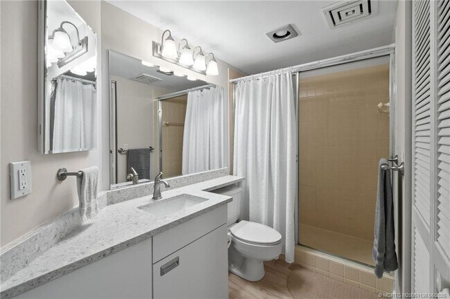 Building Photo - 9650 S Ocean Dr