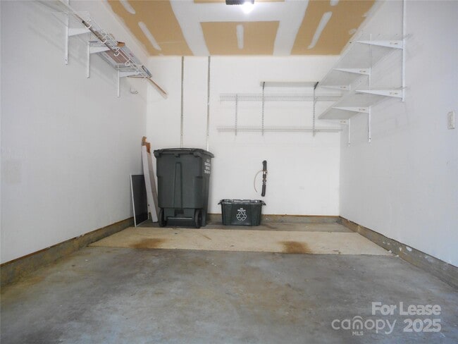 Building Photo - 9710 Elizabeth Townes Ln