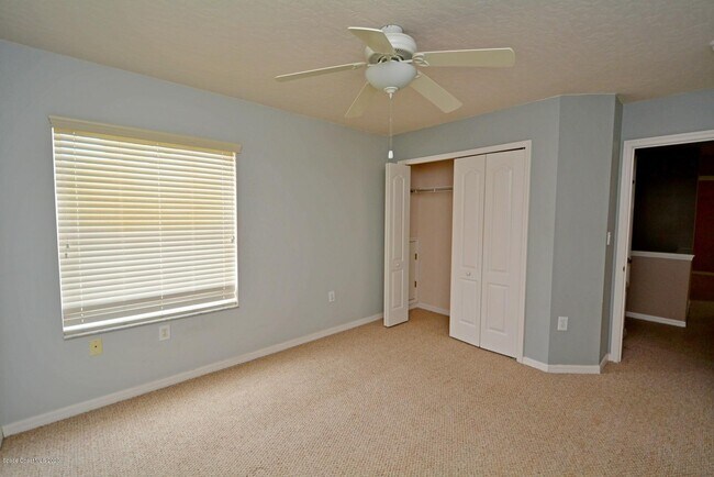 Building Photo - 820 Glen Abbey Way