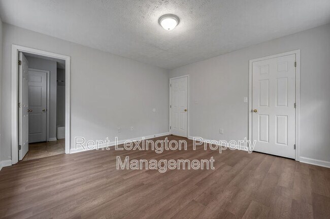 Building Photo - 660 Morgan Hills Dr