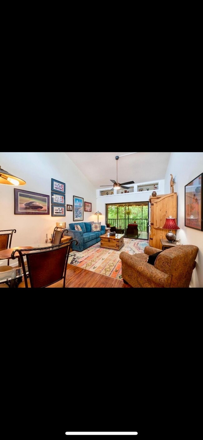 Building Photo - 108 Woodlake Wynde