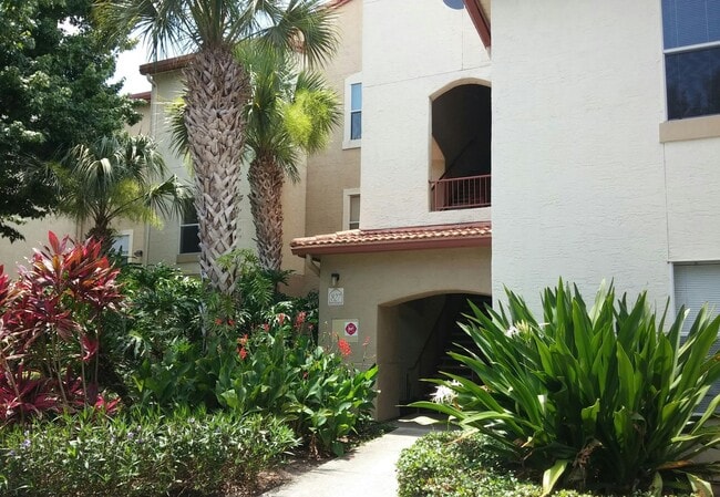 Building Photo - 827 Camargo Way