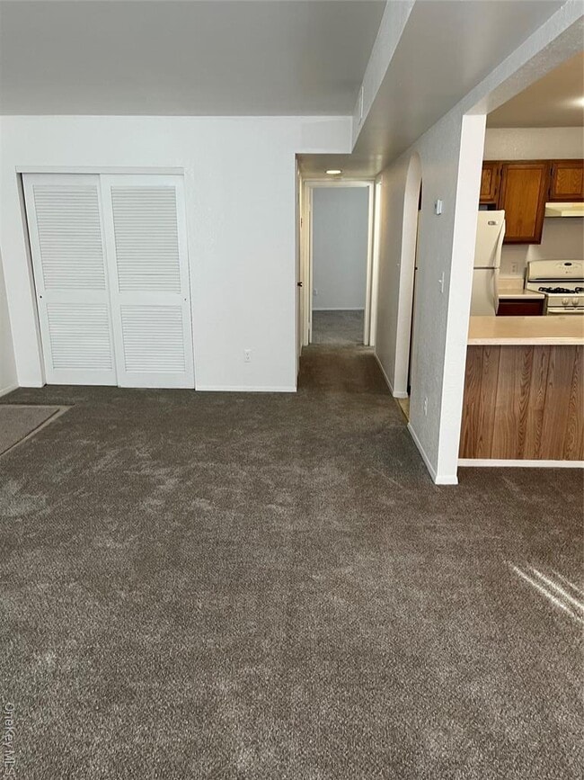 Building Photo - 204 Pine Hollow Way