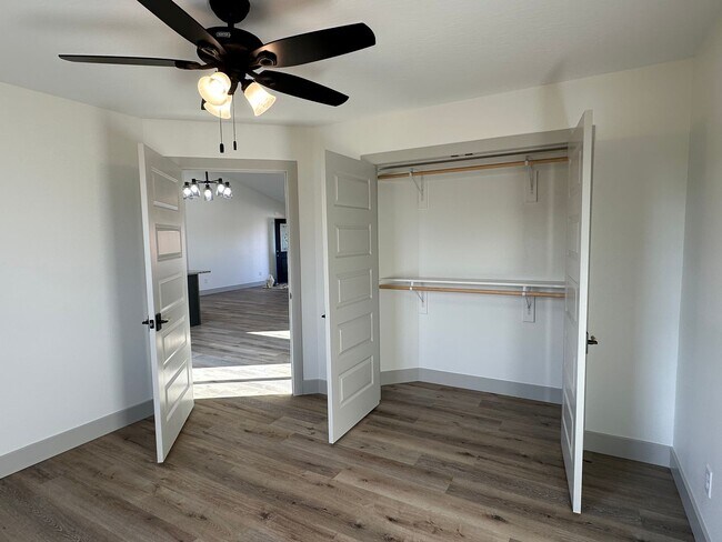 Building Photo - NEW CONSTRUCTION 5 Bed 3 Bath w/ Walk Out Basement Waynesville School District