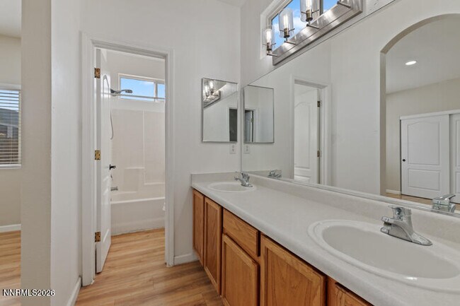 Building Photo - 9435 Stoney Creek Way