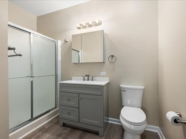 Building Photo - For Rent: Beautifully updated 2-bed/2-bath condo, Sandpiper Village, Rehoboth. $2,000.00/month. P...