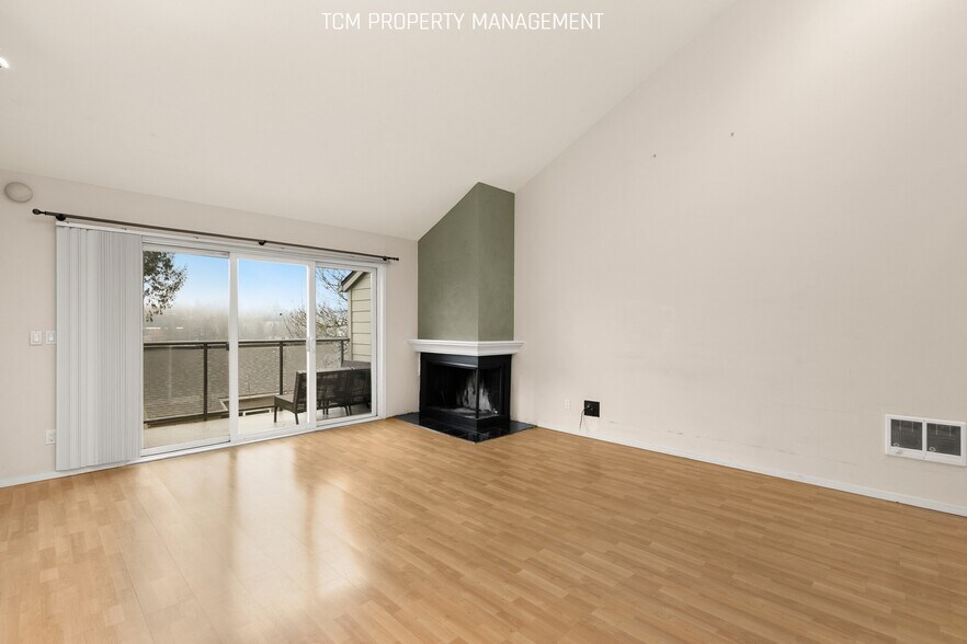 Building Photo - 2939 76th Ave SE