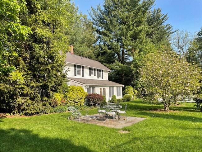 Primary Photo - 5 Ludlam Ln