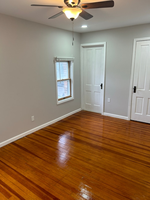 Building Photo - 120 N Main St