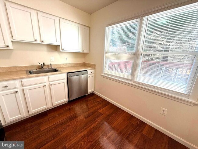 Building Photo - 5726 Edgewater Oak Ct