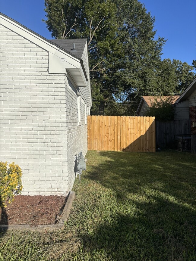 Building Photo - 3294 Gatewood Dr