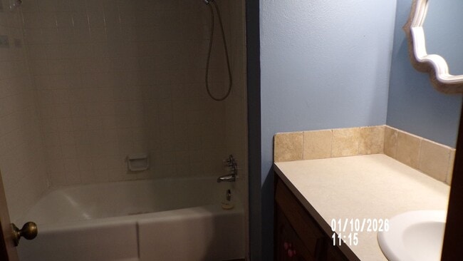 Building Photo - Fantasic Country Club West Home  1/2 OFF FIRST FULL MONTH'S RENT