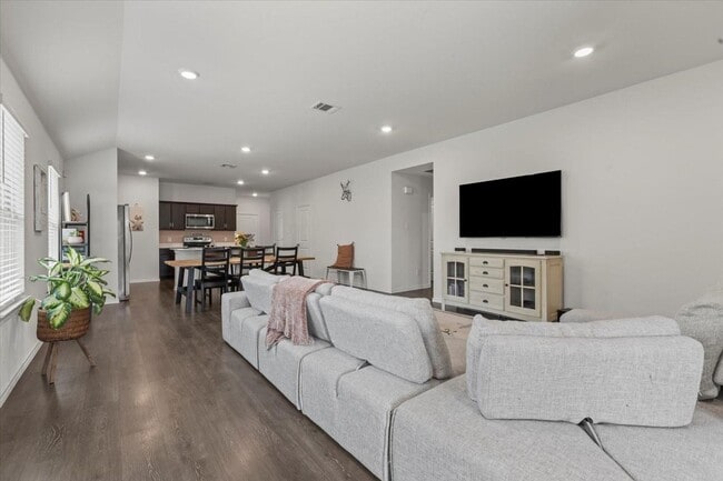 Building Photo - Modern single-story home with 4 bedrooms, 2 bathrooms, open-concept living, stylish kitchen, two-...