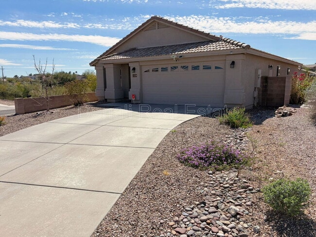 Building Photo - 2339 W Dillon Rd