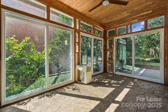 Building Photo - 7328 Summerlin Pl