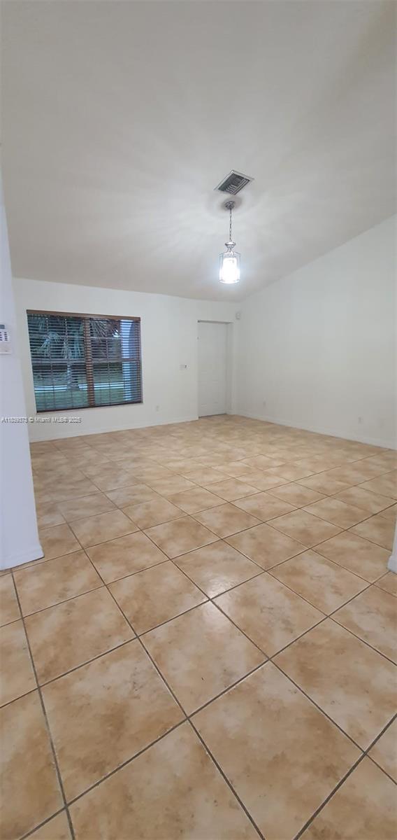 Building Photo - 403 Lovers Ave