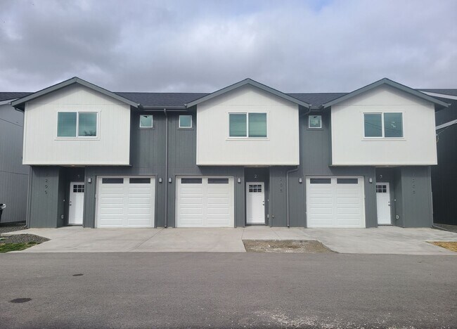 Building Photo - 7205 E Pacific Way