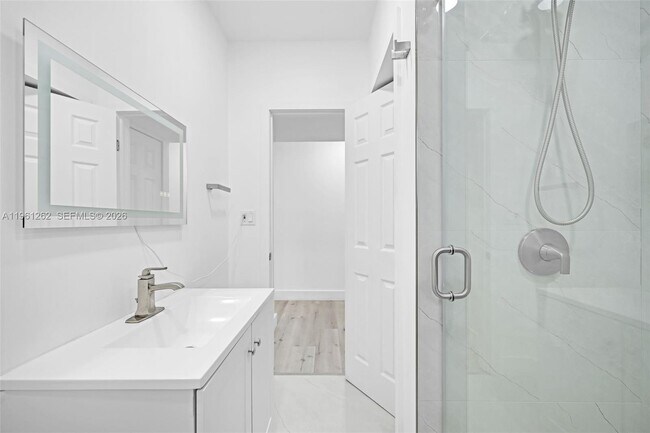 Building Photo - 876 NE 81st St