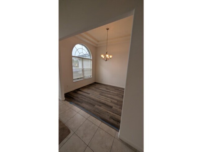 Building Photo - 4 Bedroom, 3 Bath Spacious House in Palm C...