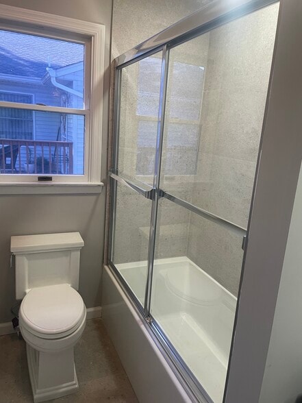 Hall Full Bath - 246 Lee St