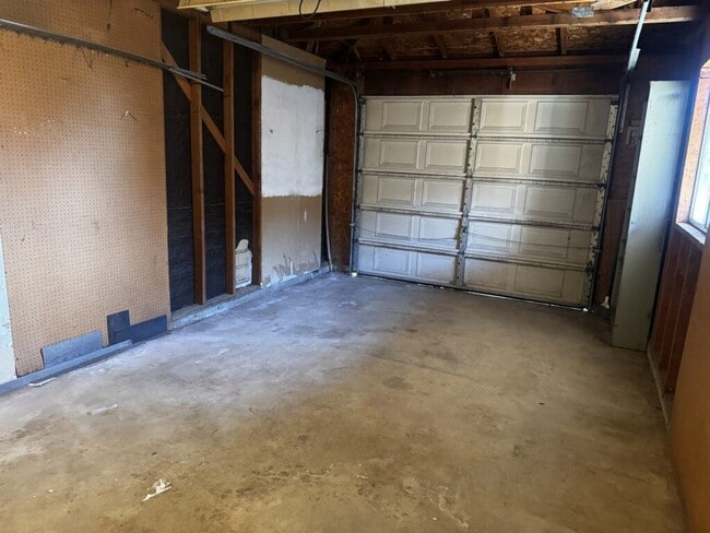 Building Photo - Charming 2 Bedroom, 1 Bath Home for Rent!