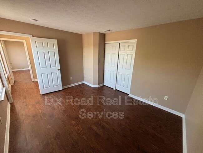 Building Photo - 6729 Fayetta Dr