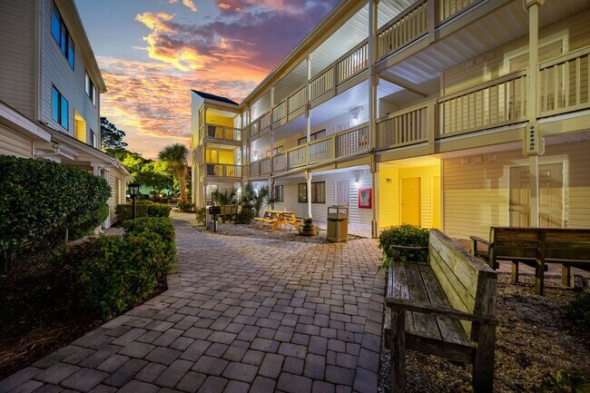 Building Photo - All Inclusive Seasonal Rental Available October 1st, 2025-March 31st 2026!