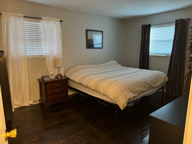 Building Photo - 814 Eastland Dr