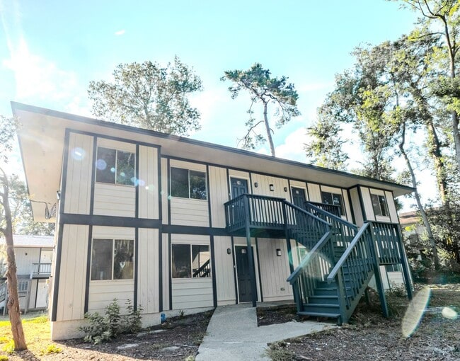 Primary Photo - Renovated 2 bed/ 1 bath!