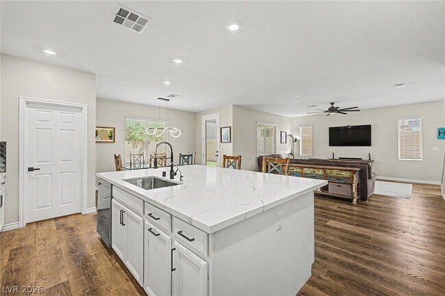 Building Photo - 8148 Little Skye Ct