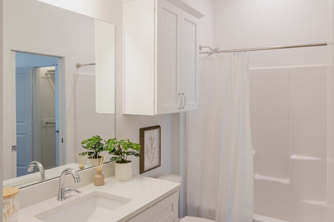 Full sized bath included! - 3723 116th St