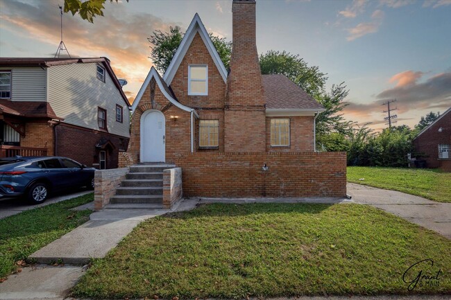 Primary Photo - $1,695/month - 4 Bed 2 Bath House in Detroit