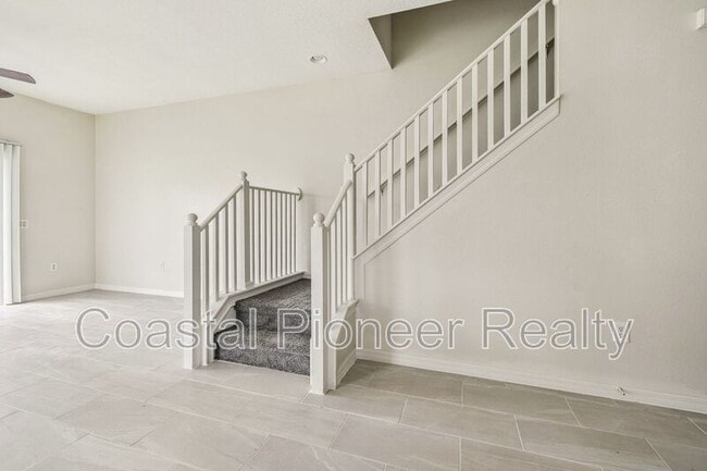 Building Photo - 6723 Lake Camden Way