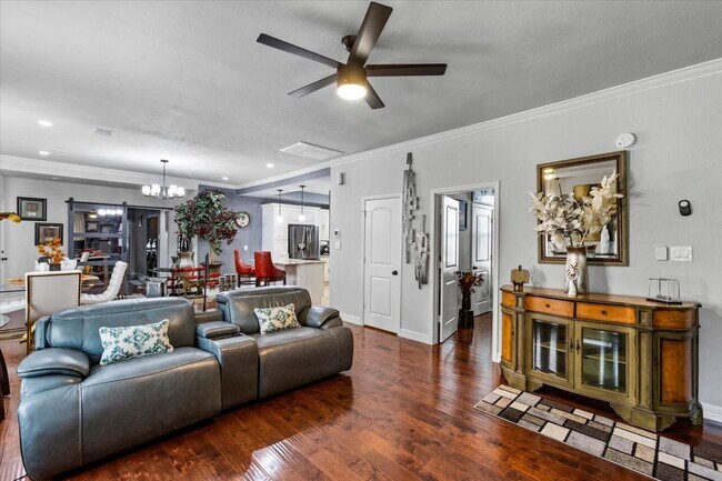 Building Photo - 3715 Avenue O 1/2