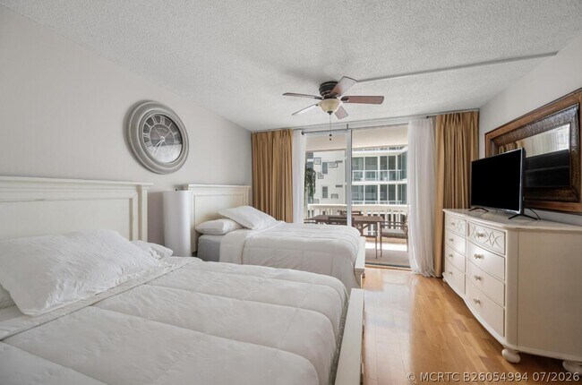 Building Photo - 3570 S Ocean Blvd