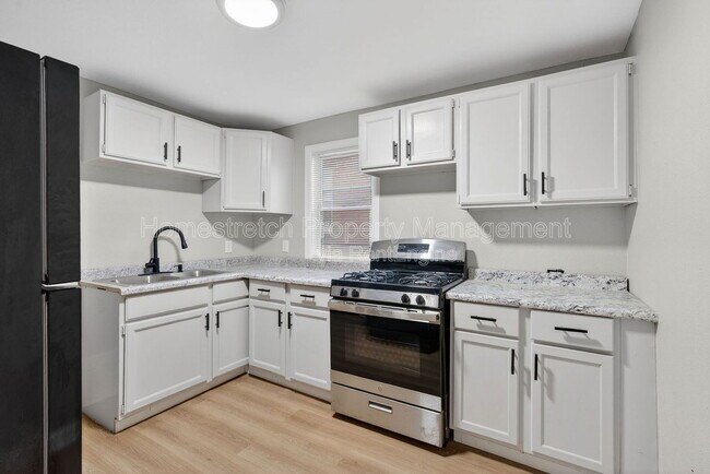 Building Photo - 7137 Garesche Ave