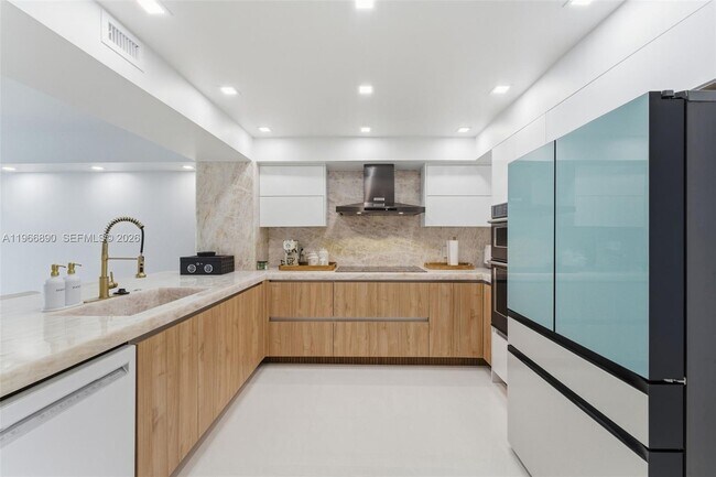 Building Photo - 3500 Galt Ocean Dr