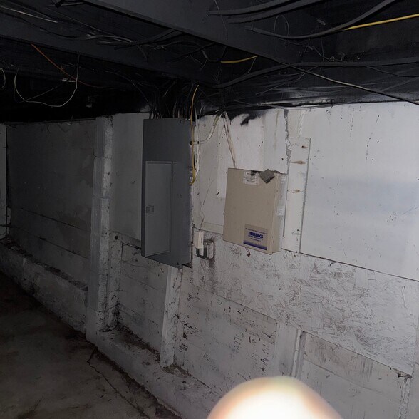 Building Photo - 4914 Plover Ave