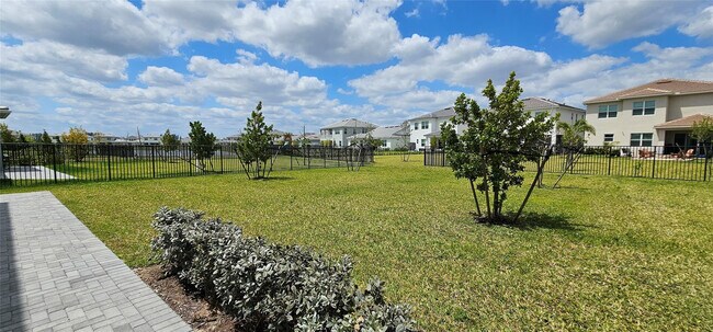 Building Photo - 5461 Empire Dr