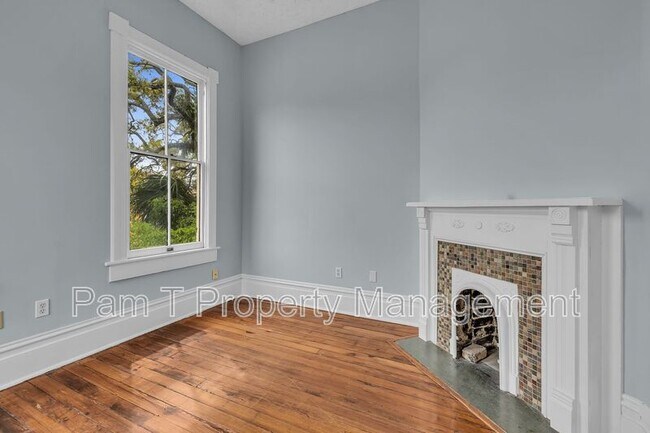 Building Photo - 201 W 37th St
