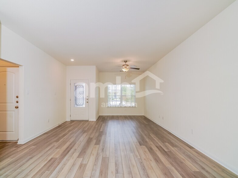Building Photo - 1283 Treeta Trail