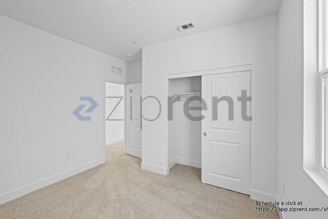 Building Photo - 3335 Cascade Dr
