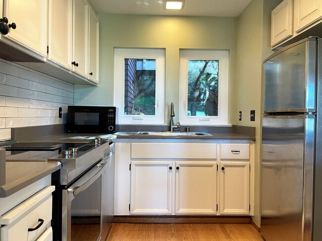 Building Photo - 515 Headlands Ct