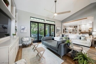 Building Photo - 9716 Gavin Stone Ave