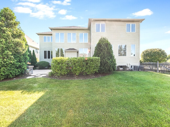 Building Photo - 2504 Skylane Dr