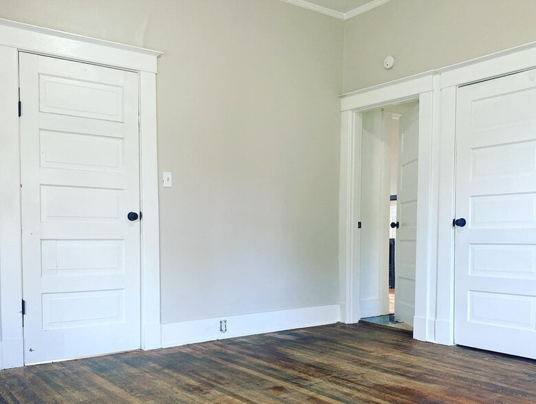 Building Photo - 1936 E McLemore Ave