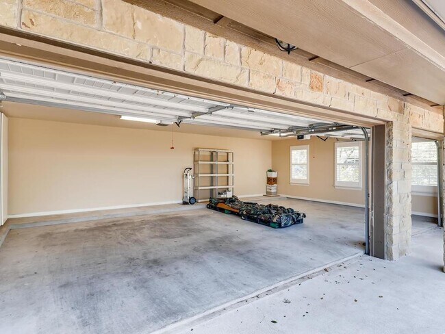 Building Photo - 215 Reveille Rd