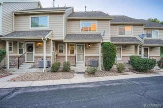 Building Photo - 1470 S Quebec Way