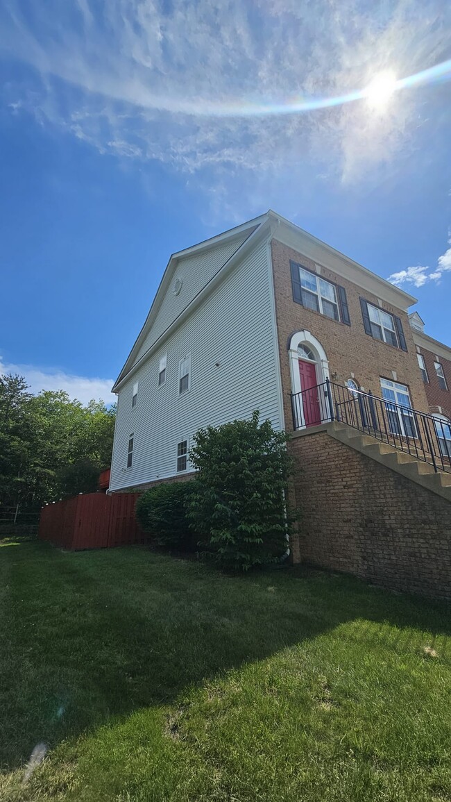 Building Photo - 7334 Hampton Manor Pl
